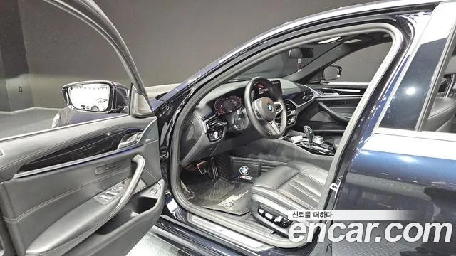 BMW 5 серии 2020 thumb 8