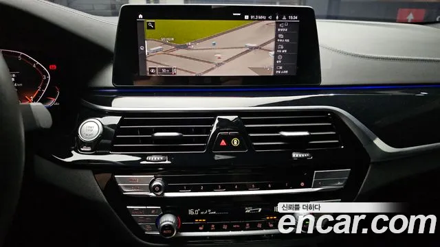 BMW 5 серии 2020 thumb 2