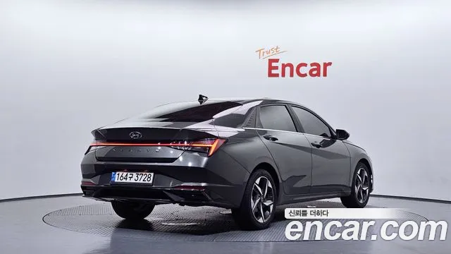 Hyundai Elantra 2022 thumb 7