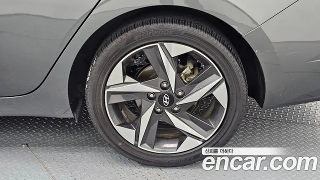 Hyundai Elantra 2022 thumb 10