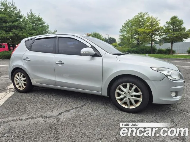 Hyundai i30 2009 thumb 11