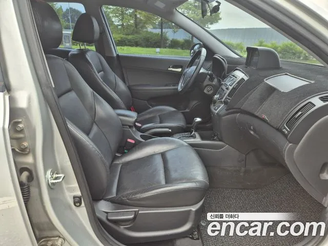 Hyundai i30 2009 thumb 4