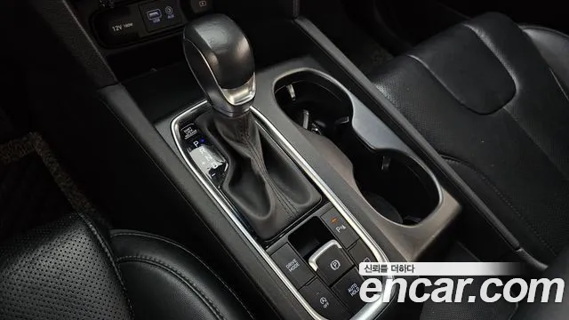 Hyundai Santa Fe 2018 thumb 9