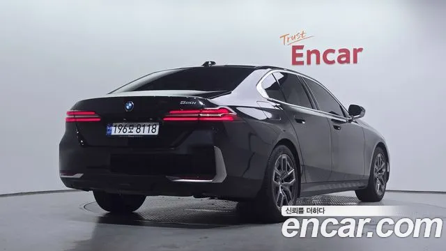 BMW 5 серии 2023 thumb 12