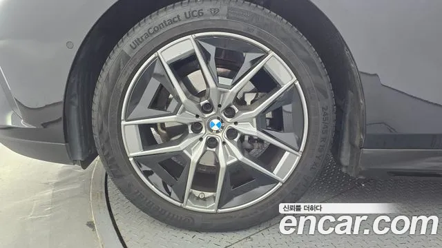 BMW 5 серии 2023 thumb 3