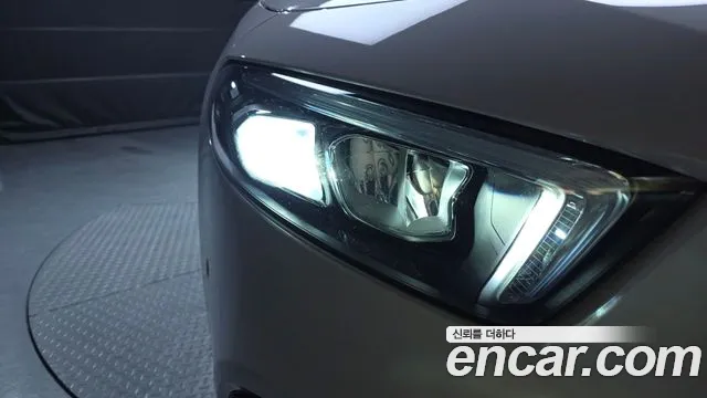 Mercedes-Benz A-Class 2021 thumb 9