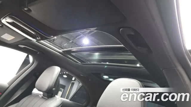 Mercedes-Benz E-Class 2024 thumb 2