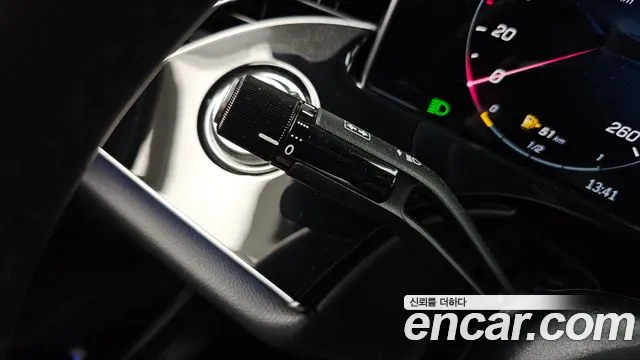 Mercedes-Benz E-Class 2026 thumb 9