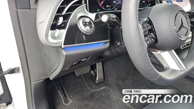 Mercedes-Benz E-Class 2026 thumb 2