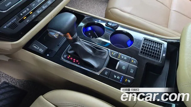 Kia Carnival 2019 thumb 3