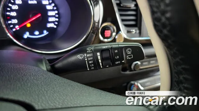 Kia Carnival 2019 thumb 5