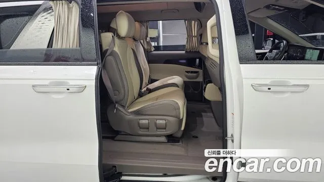 Kia Carnival 2022 thumb 11