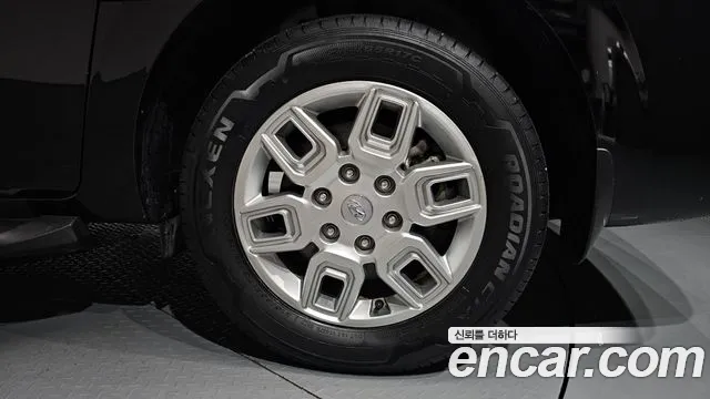 Hyundai Staria 2022 thumb 4