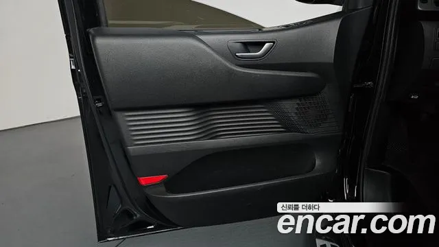 Hyundai Staria 2022 thumb 12