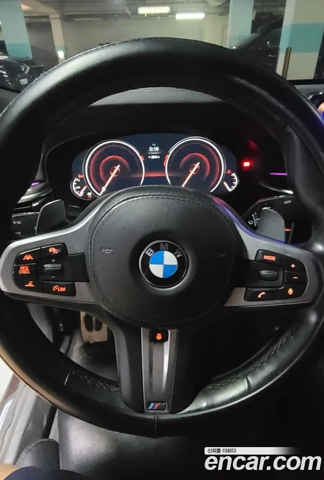 BMW 6 серии Gran Turismo 2018 thumb 5