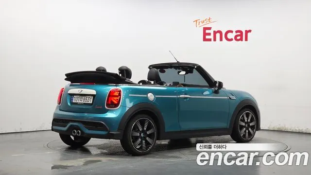 Mini Cooper Convertible 2023 thumb 10