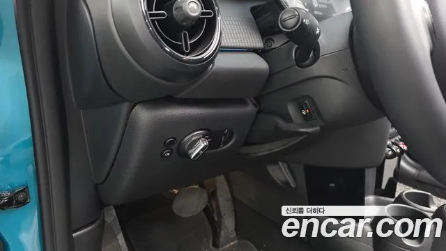 Mini Cooper Convertible 2023 thumb 11