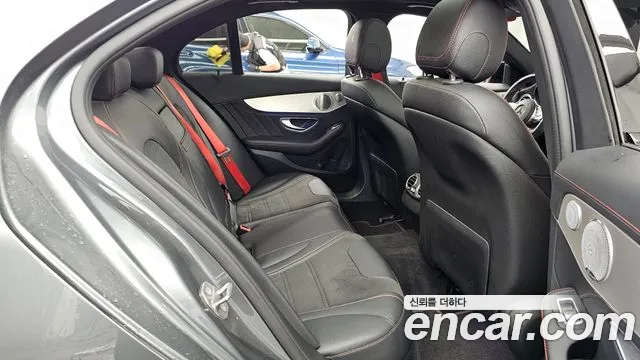 Mercedes-Benz C-Class 2019 thumb 8