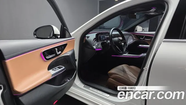 Mercedes-Benz E-Class 2024 thumb 9