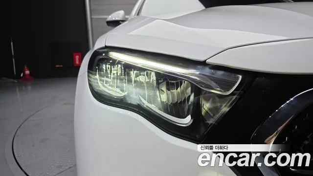 Mercedes-Benz E-Class 2024 thumb 8