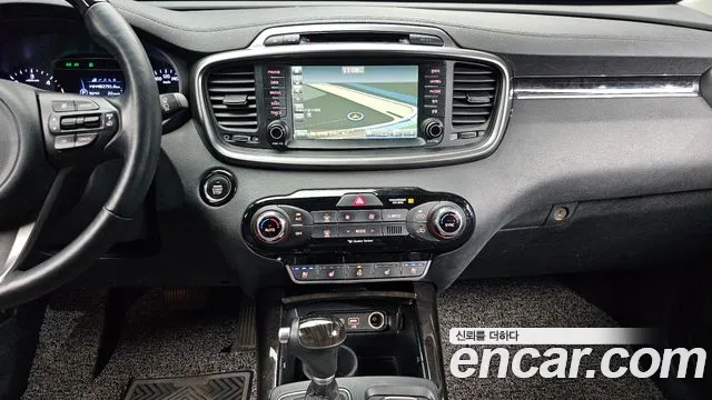 Kia Sorento 2017 thumb 11