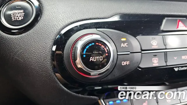 Kia Sorento 2017 thumb 10