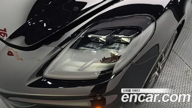 Porsche Panamera 2025 thumb 5