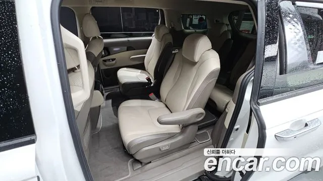 Kia Carnival 2020 thumb 6