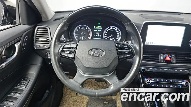 Hyundai Grandeur 2017 thumb 11