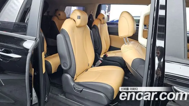 Kia Carnival 2022 thumb 6