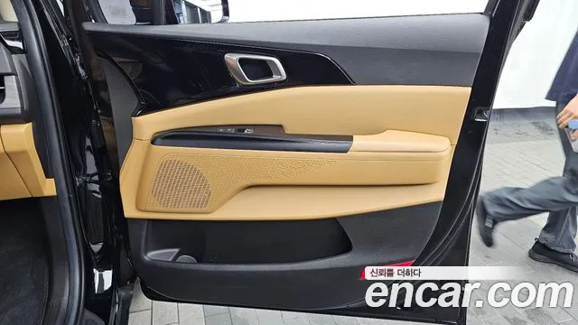 Kia Carnival 2022 thumb 10