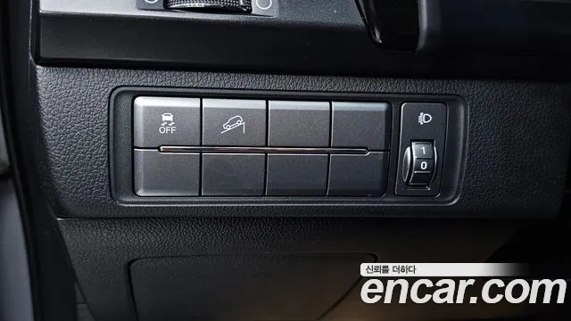 KGM Rexton 2019 thumb 7