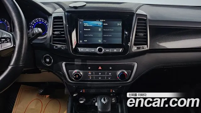 KGM Rexton 2019 thumb 11