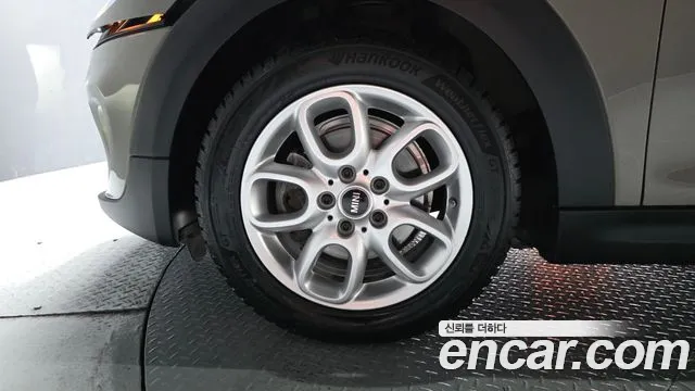 Mini Cooper 2020 thumb 10