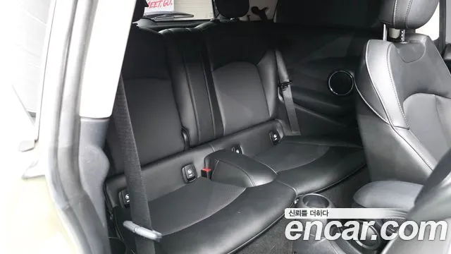 Mini Cooper 2020 thumb 7