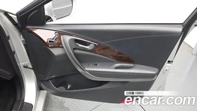 Hyundai Aslan 2015 thumb 4