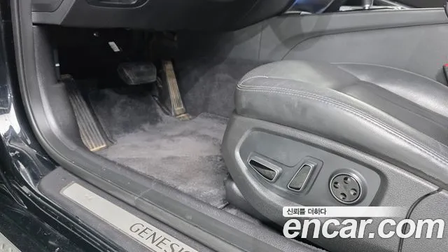 Genesis G80 2017 thumb 5