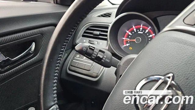 KGM TIBOLI 2018 thumb 9