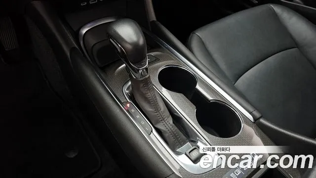 Chevrolet Malibu 2021 thumb 2