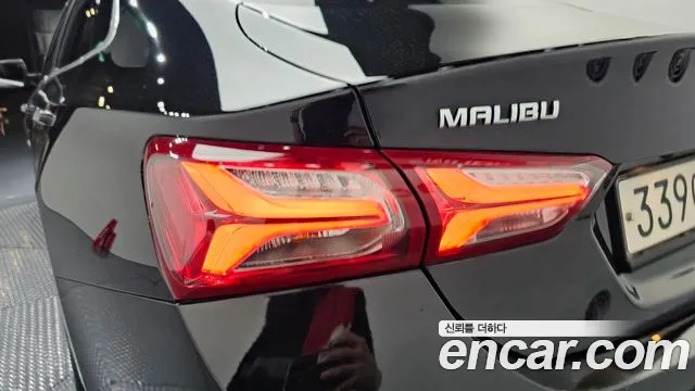 Chevrolet Malibu 2021 thumb 4