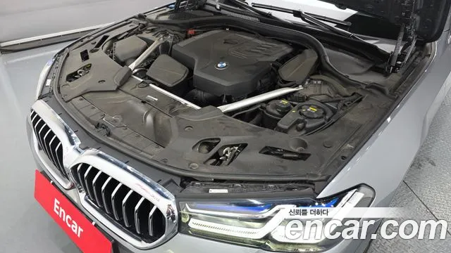 BMW 5 серии 2023 thumb 10
