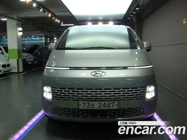 Hyundai Staria 2021 thumb 9