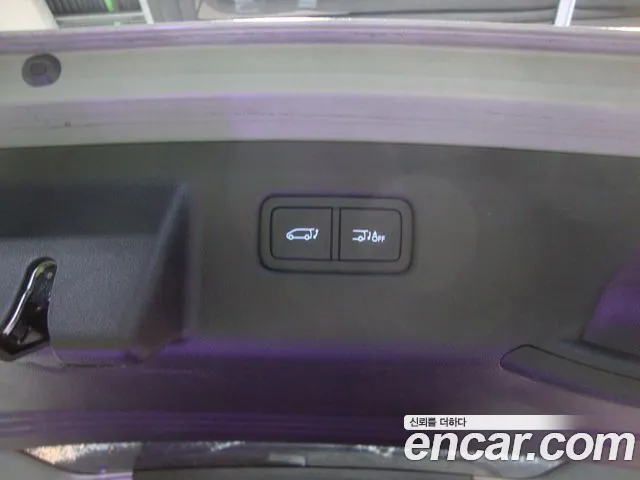 Hyundai Staria 2021 thumb 6