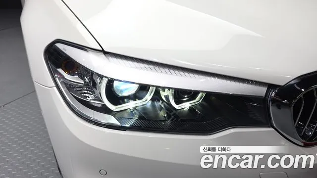 BMW 5 серии 2019 thumb 5
