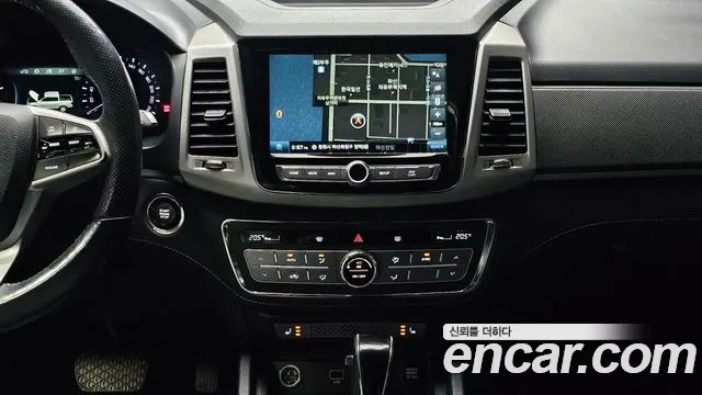 KGM Rexton 2018 thumb 10