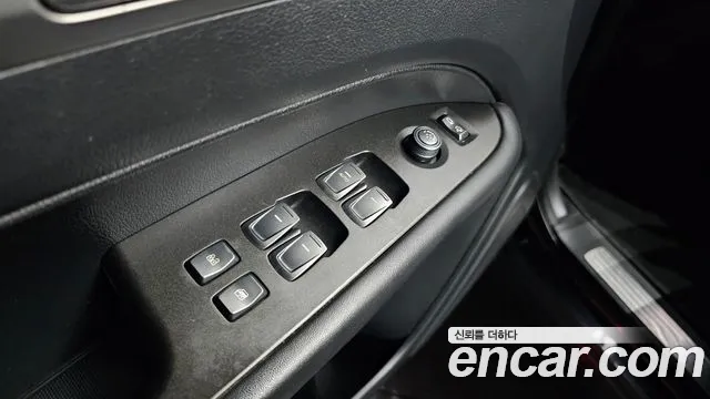 KGM Rexton 2018 thumb 5