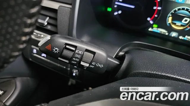 KGM Rexton 2018 thumb 6