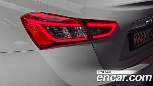Maserati Ghibli 2018 thumb 4