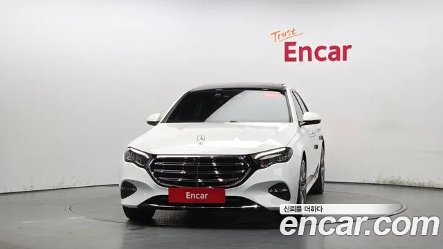 Mercedes-Benz E-Class 2024 thumb 9