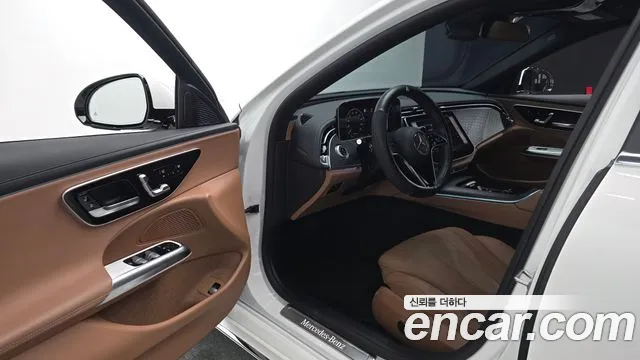 Mercedes-Benz E-Class 2024 thumb 8